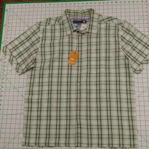 Quiksilver short sleeve shirt